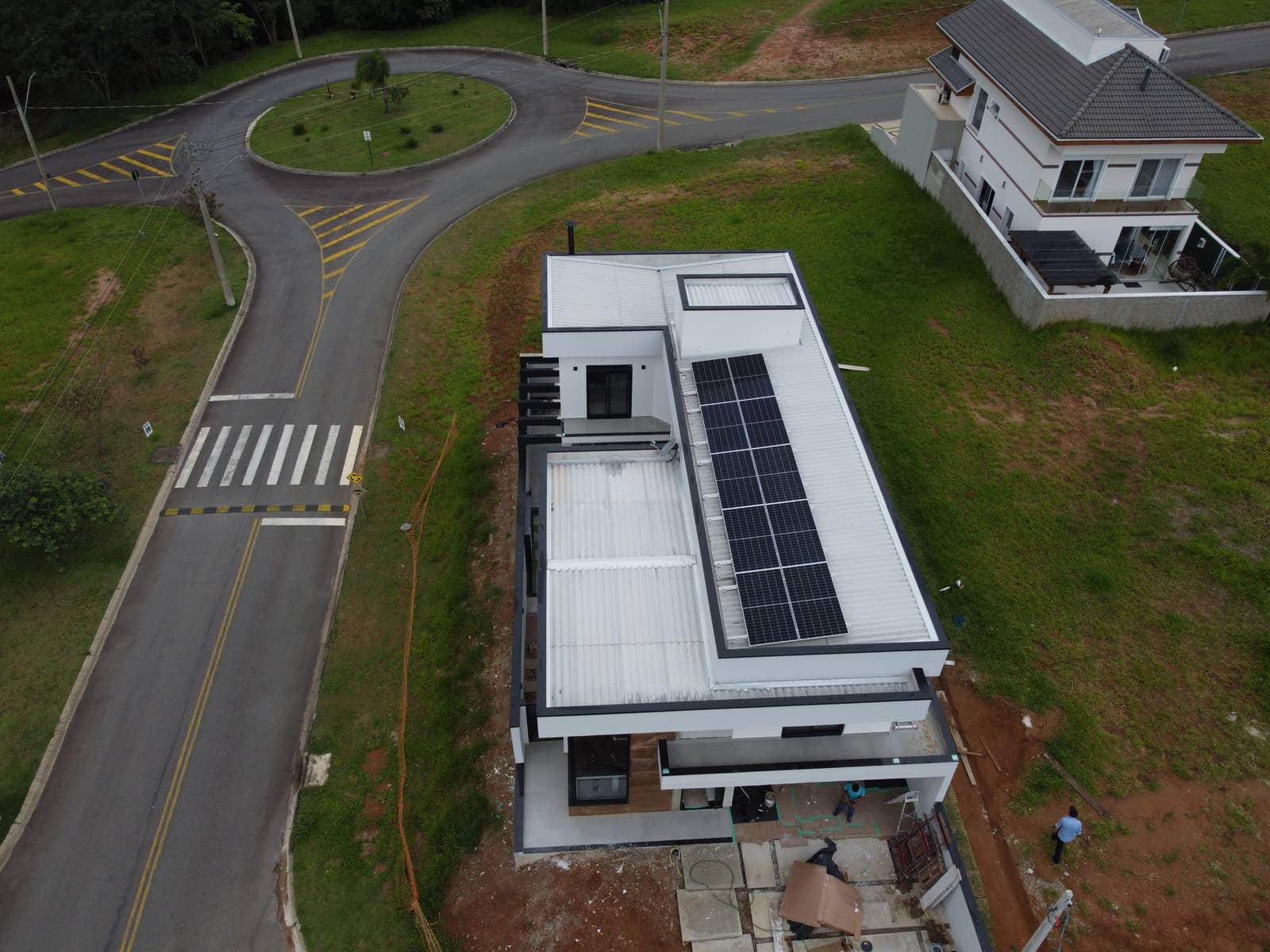 Projeto solar residencial moderno em loteamento